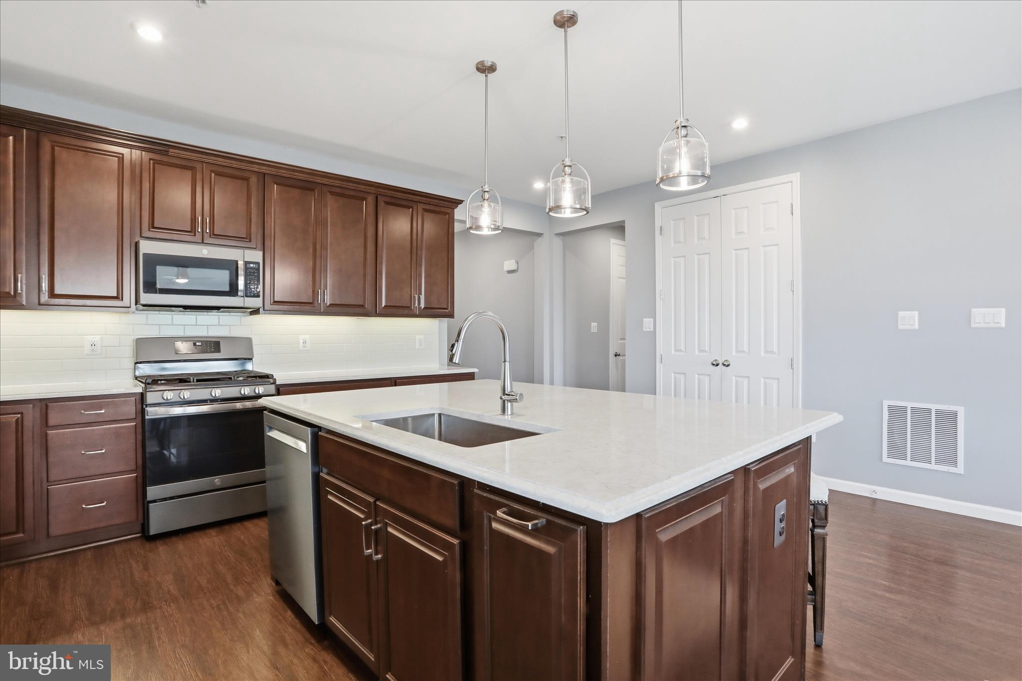 HAGERS CROSSING - Residential