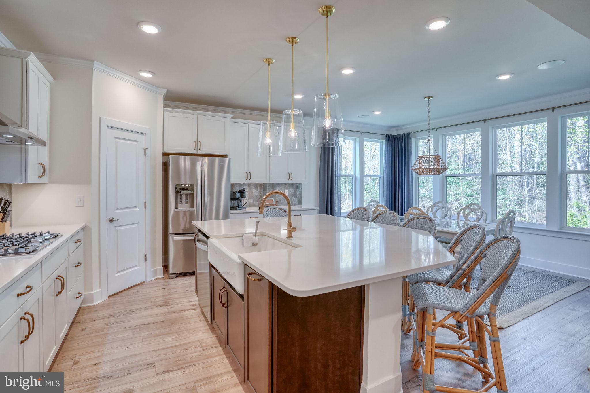 32013 CARLISLE COURT