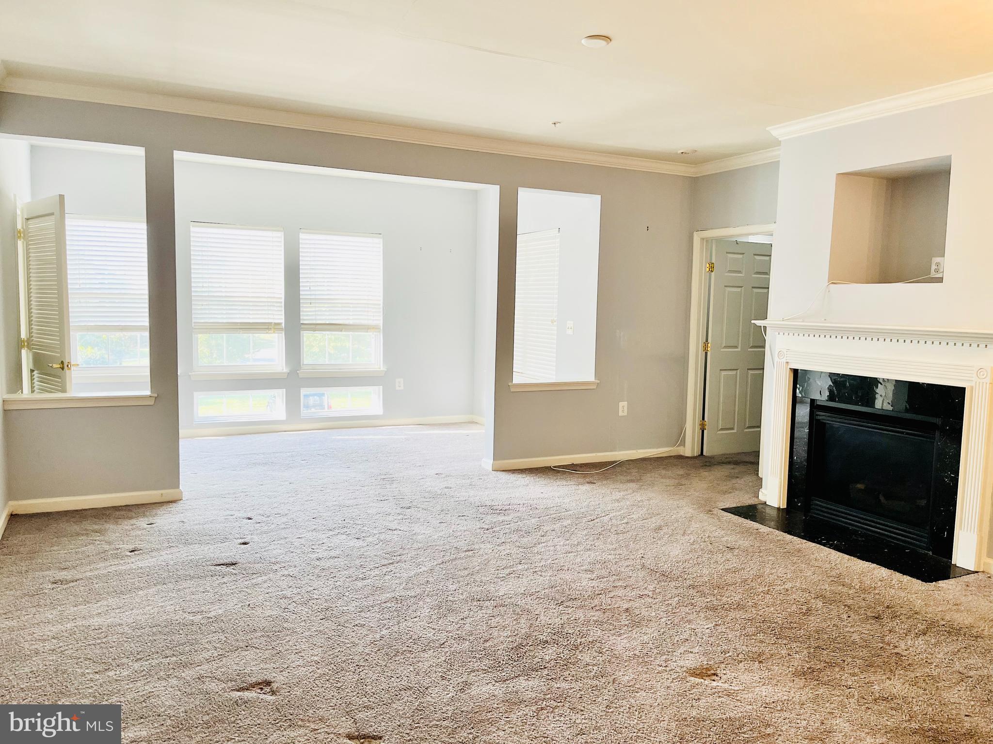 CAMERON GROVE CONDO IX> - Residential