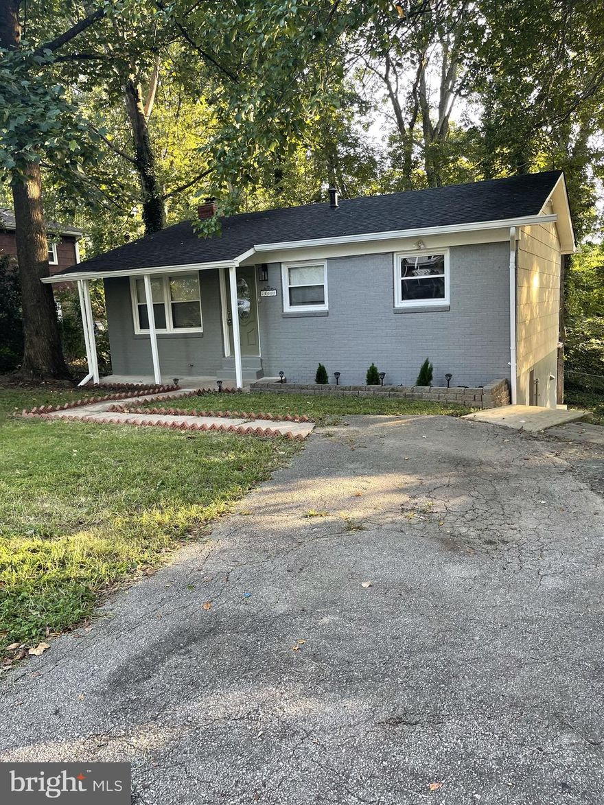 Selling As-Is.  Fresh paint on front of house, newer front door. Good size lot and home, brand new stove, newer refrigerator, recently updated kitchen, breakfast bar, granite countertops, stainless steel appliances, plenty of storage space, roof replaced 2019, HVAC compressor replaced this year, water heater replaced less than a year ago, newer windows, concrete patio, front porch, updated bathrooms. Over 1500 sq. feet, hardwood floors on main level, recessed lighting, wet bar in basement, large master bedroom on lower level, brick wood burning fireplace. The shed conveys. Quiet Cul-de-sac lot. Paved driveway with paved steps leading to backyard. Basement with walkout level entrance. Large fenced backyard. Corner house with plenty of parking in a very calming atmosphere. Please turn off all lights before leaving. Agents - please keep basement patio door closed. Thank you.

Close access to I-95, Rte. 234, Rte. 1, Quantico. Minutes from the Potomac River, shopping./restaurants, and Leesylvania state park.