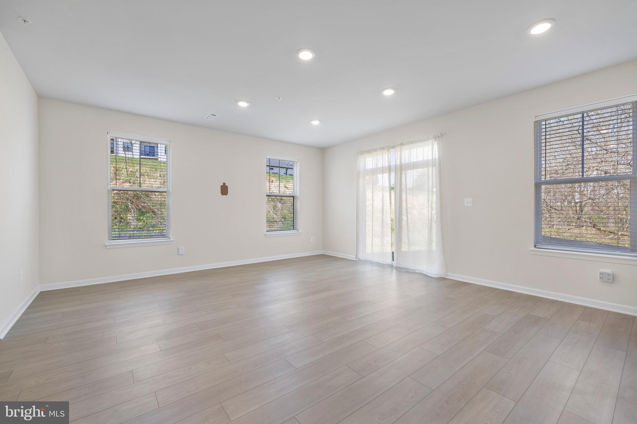 TUSCARORA CREEK - Residential