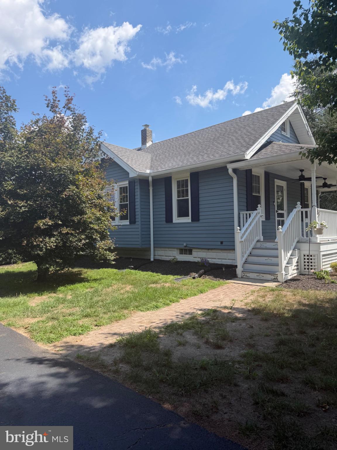 1372 E WALNUT ROAD