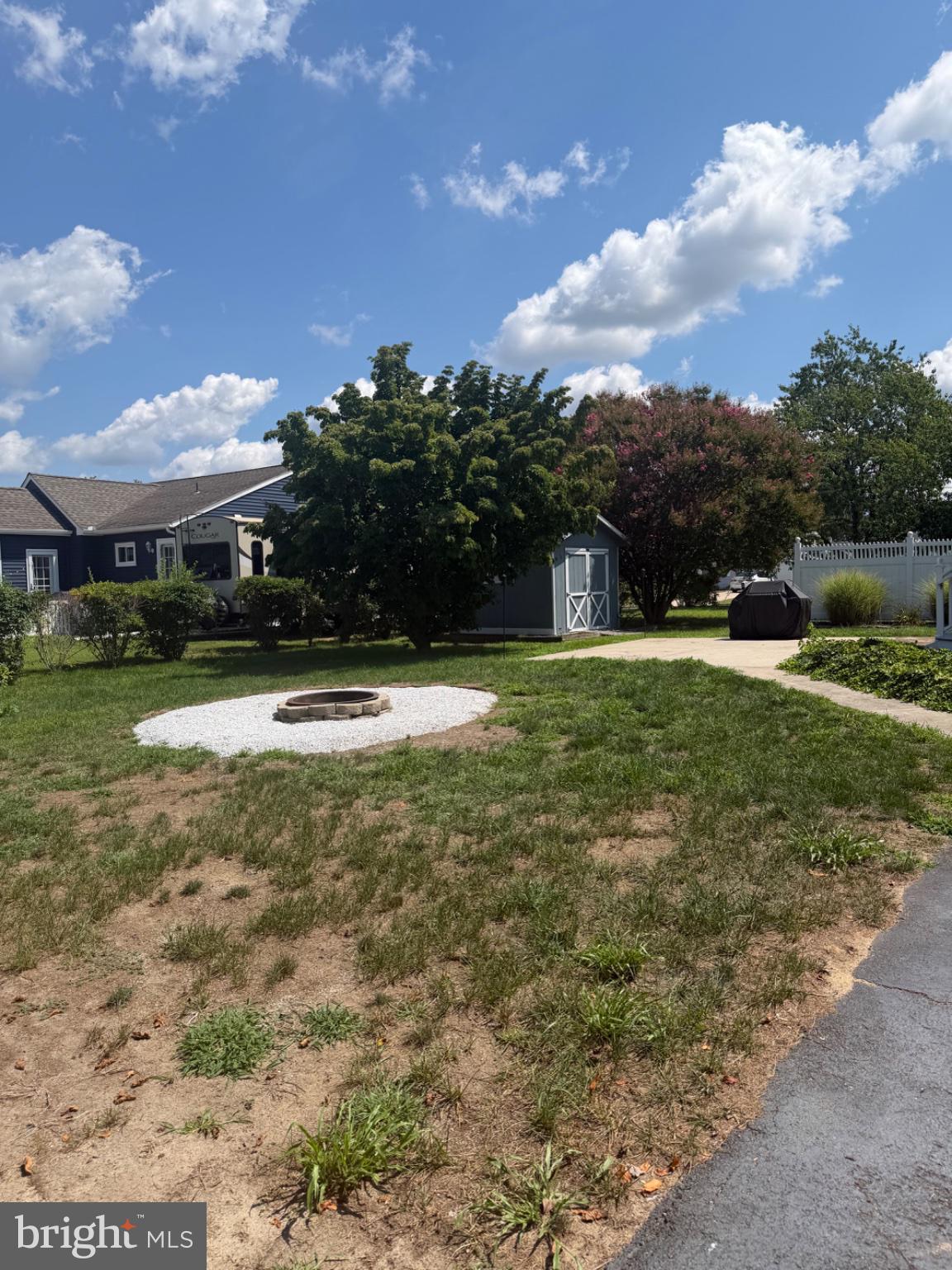 1372 E WALNUT ROAD