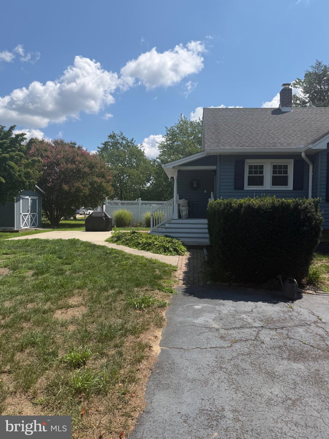 1372 E WALNUT ROAD