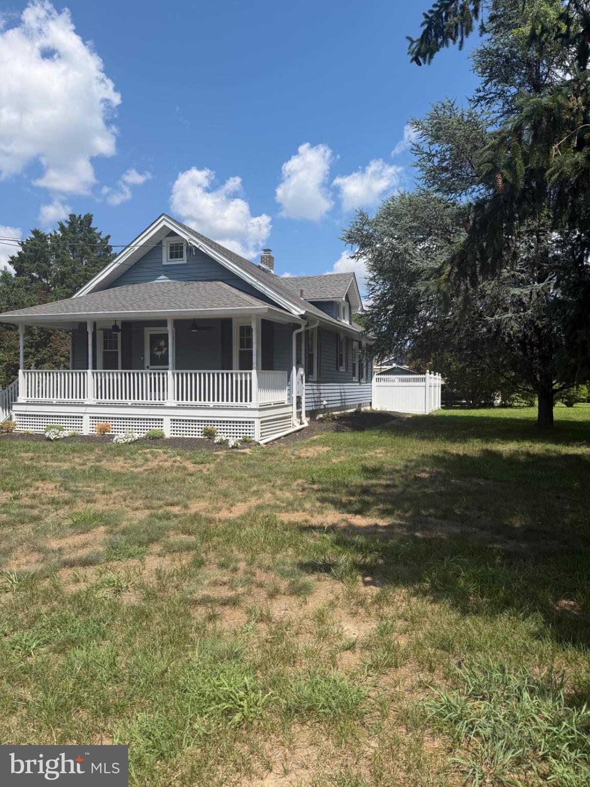 1372 E WALNUT ROAD