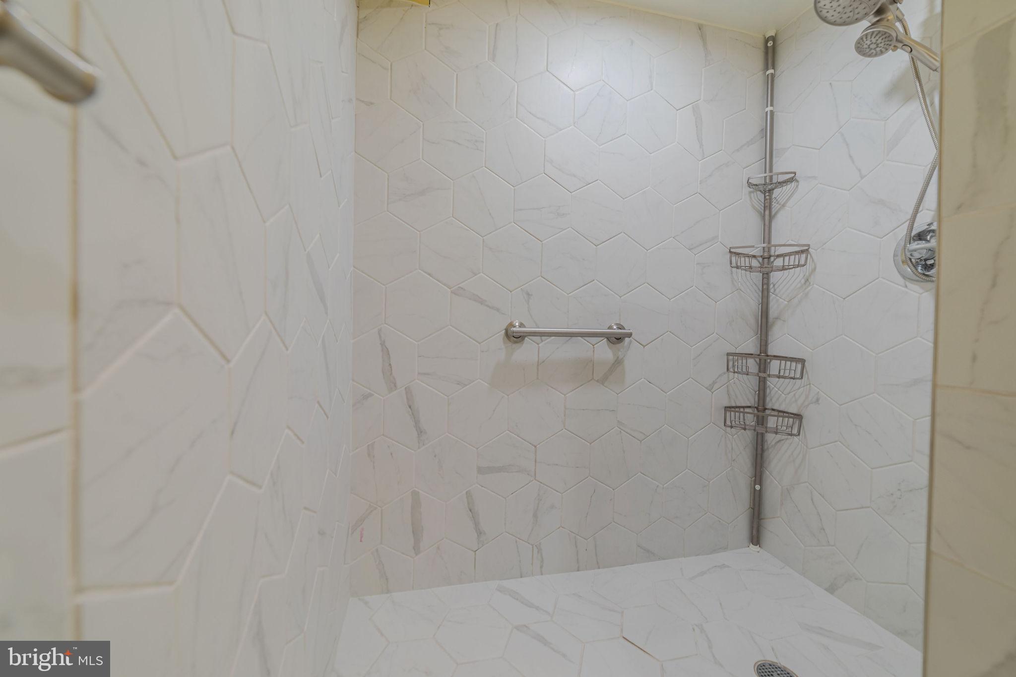 LOCUST HILL - Residential