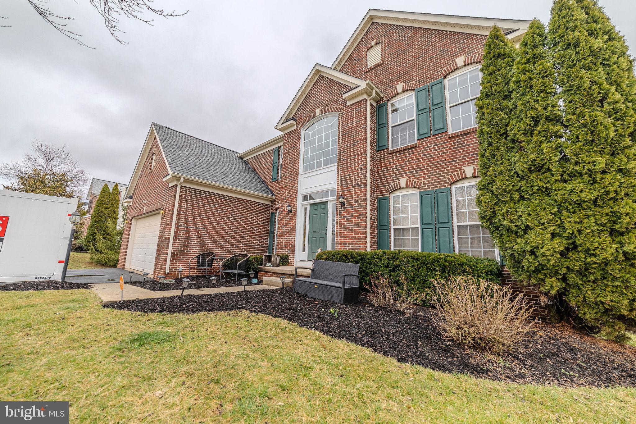 LOCUST HILL - Residential