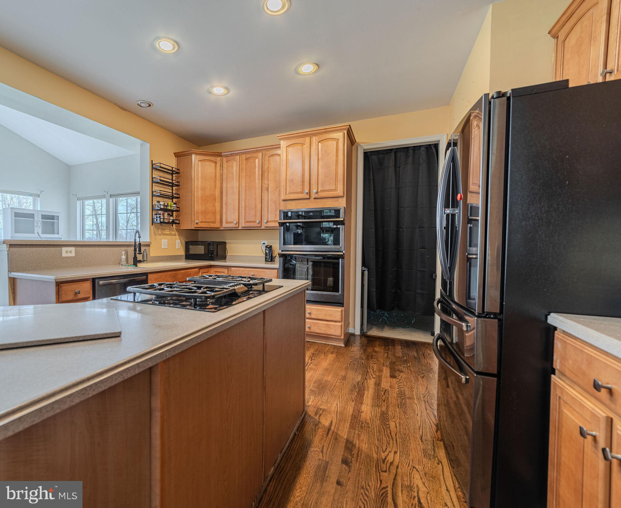 LOCUST HILL - Residential