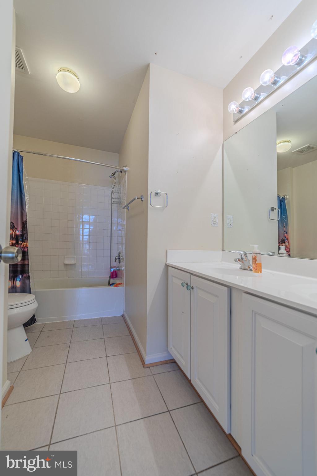 LOCUST HILL - Residential