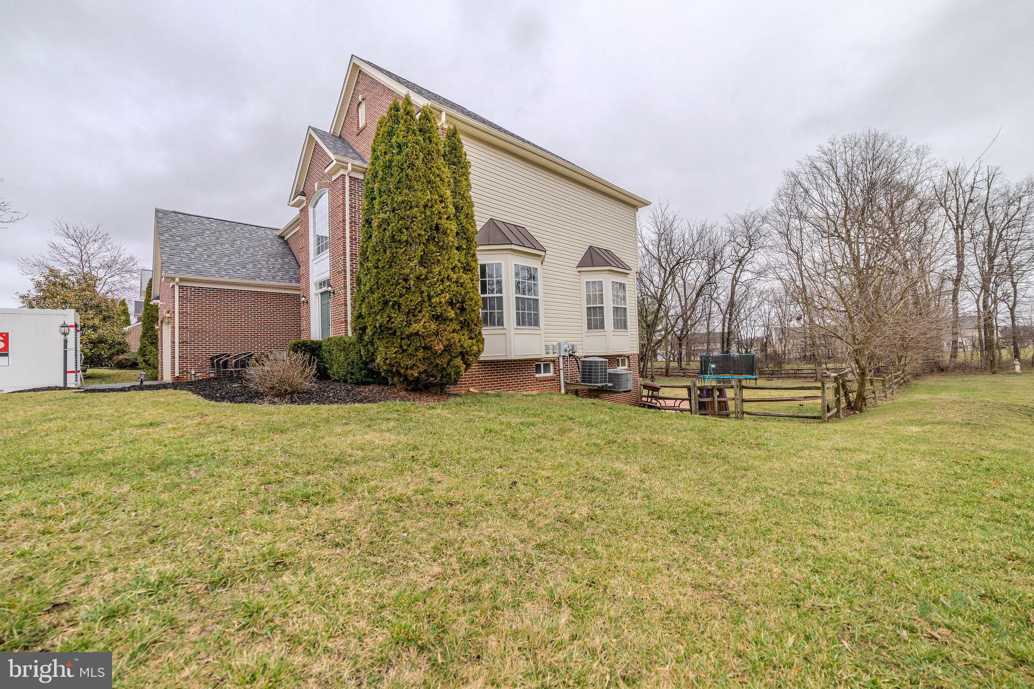 LOCUST HILL - Residential