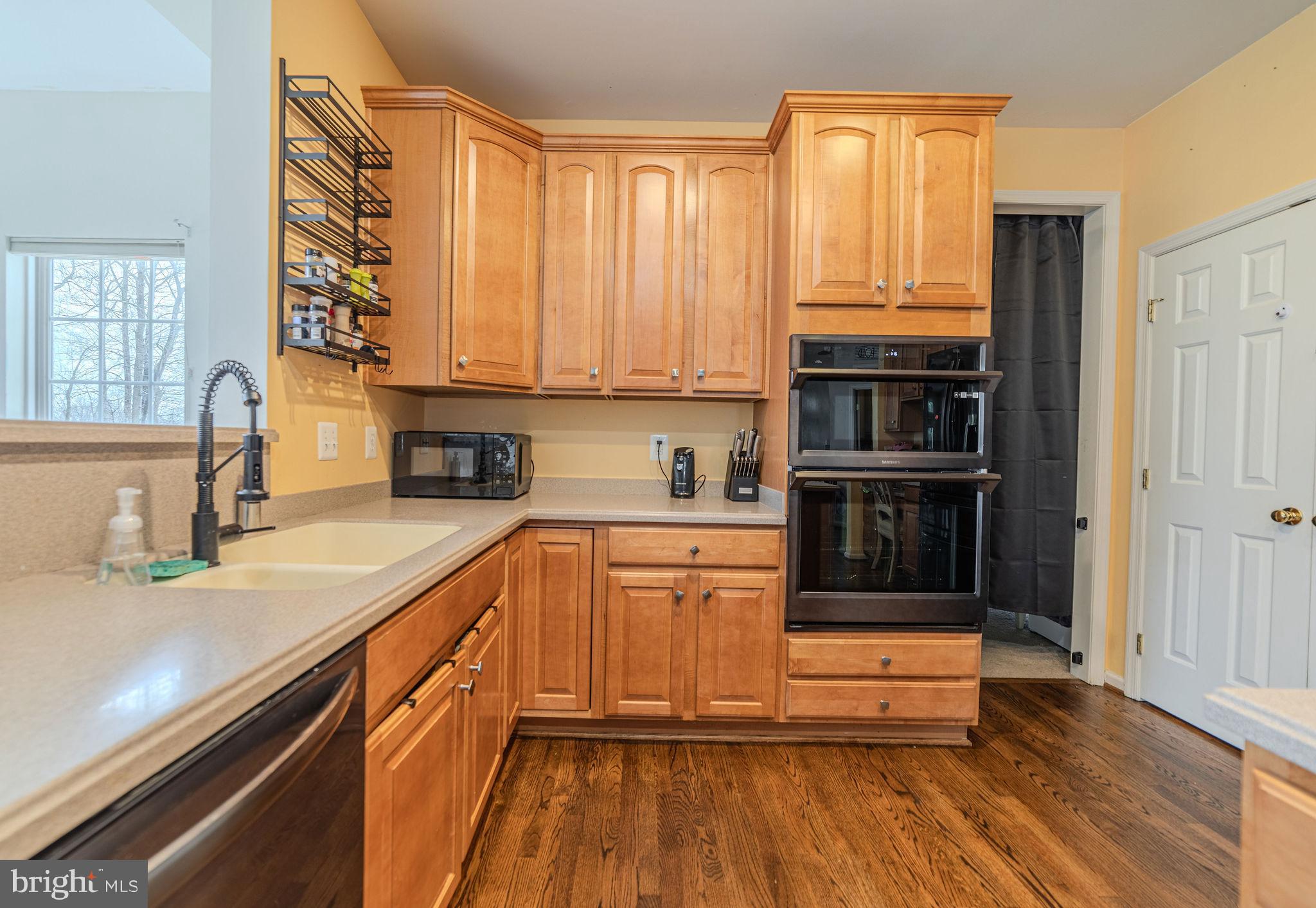 LOCUST HILL - Residential