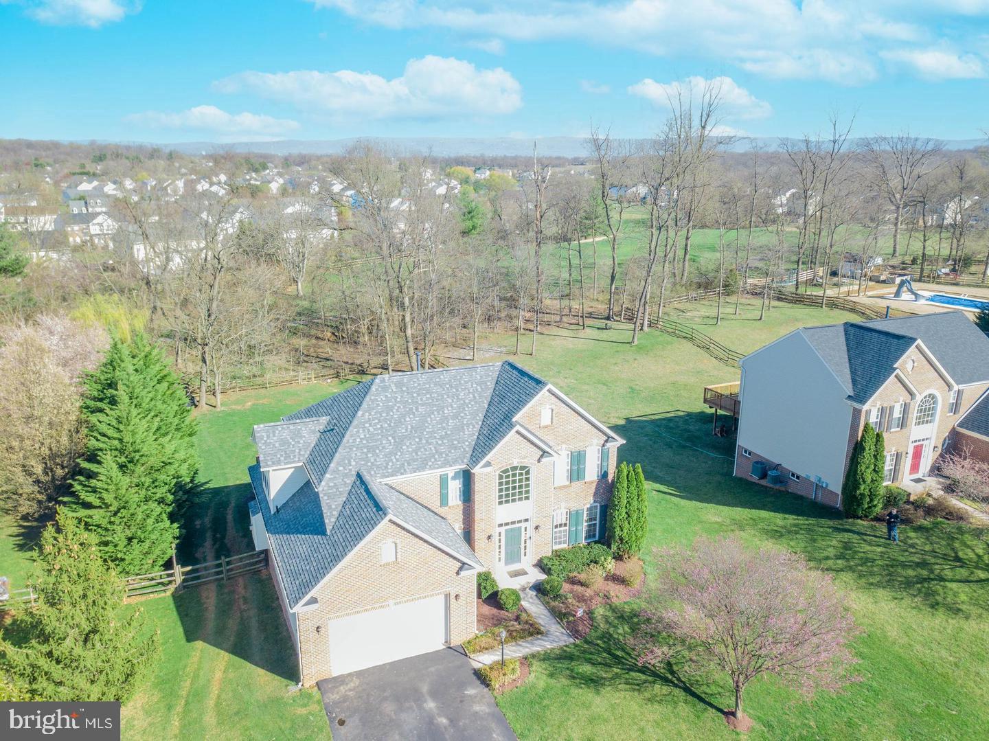 LOCUST HILL - Residential