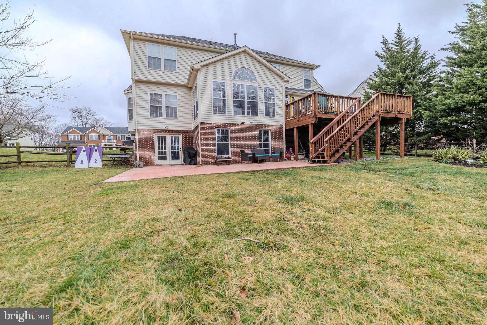 LOCUST HILL - Residential