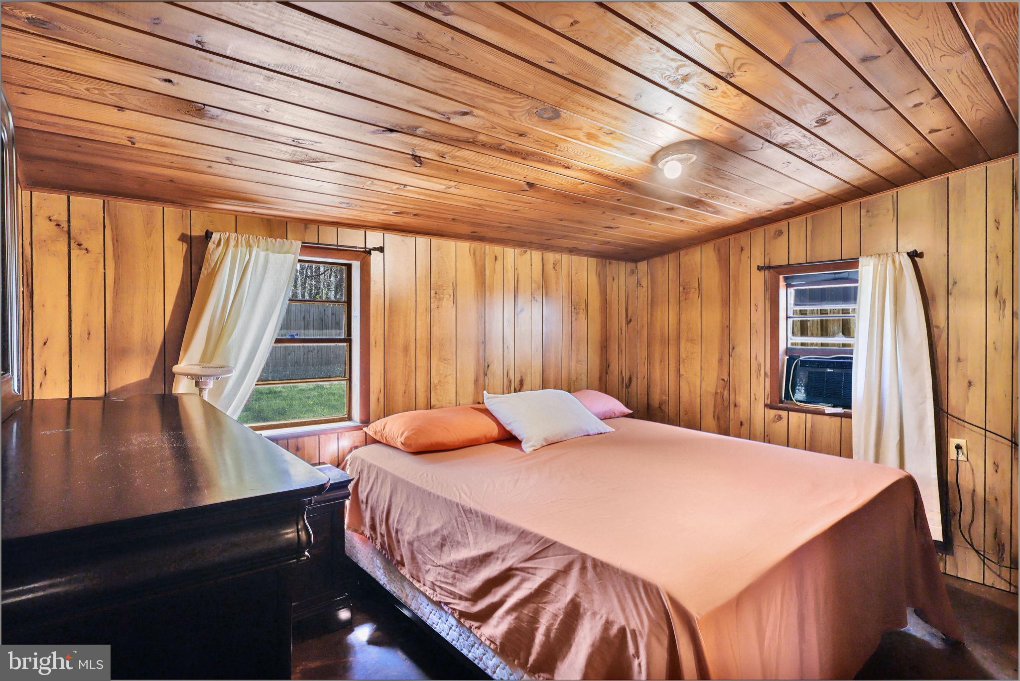 SHENANDOAH RETREAT - Residential