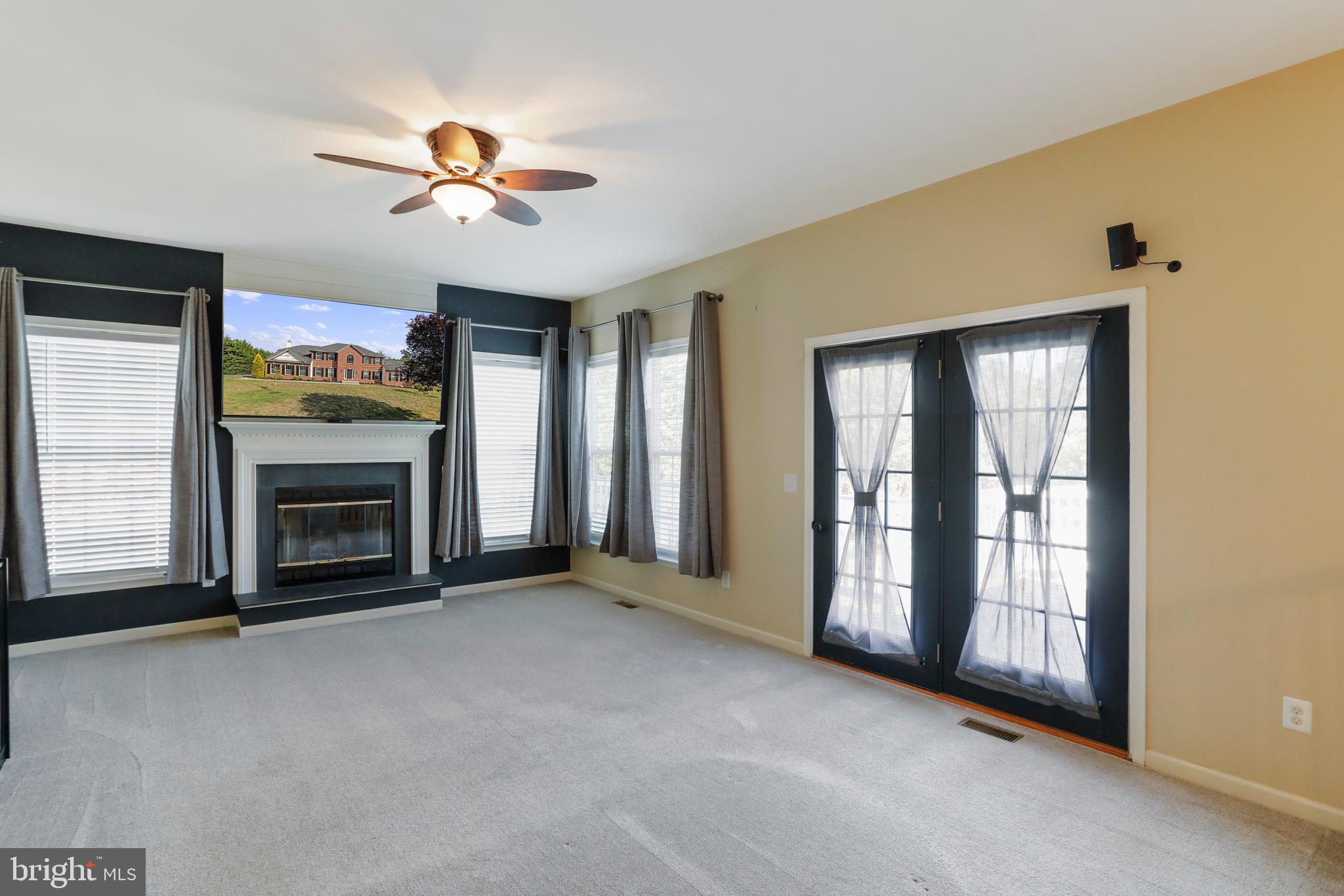 FIELDSTONE - Residential