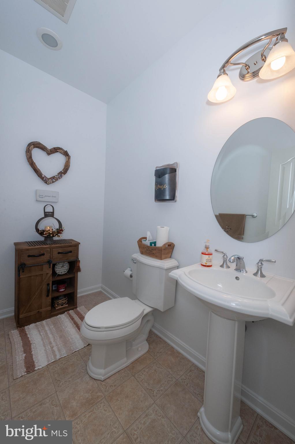 MAYFAIR GLEN - Residential