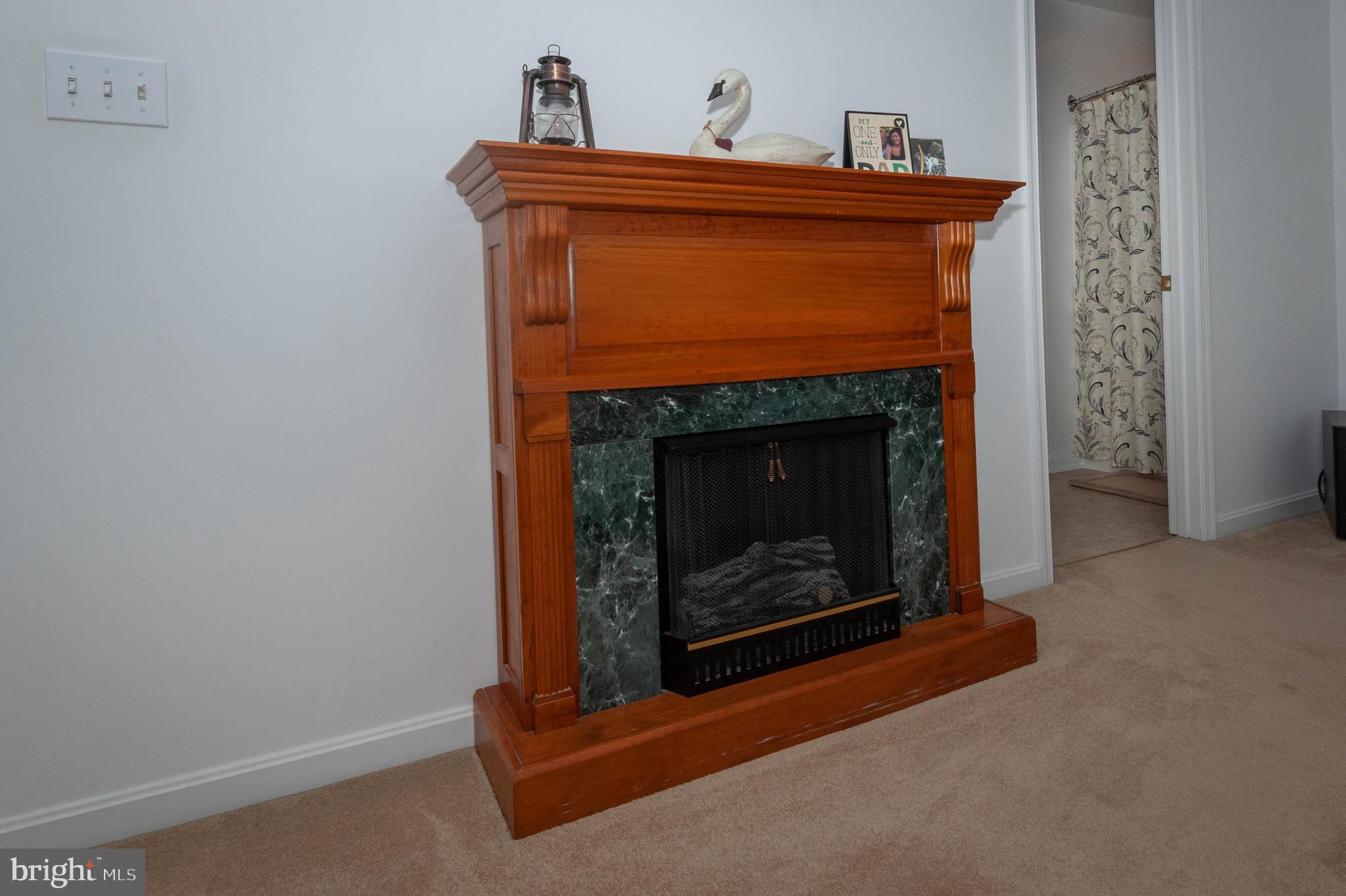 MAYFAIR GLEN - Residential