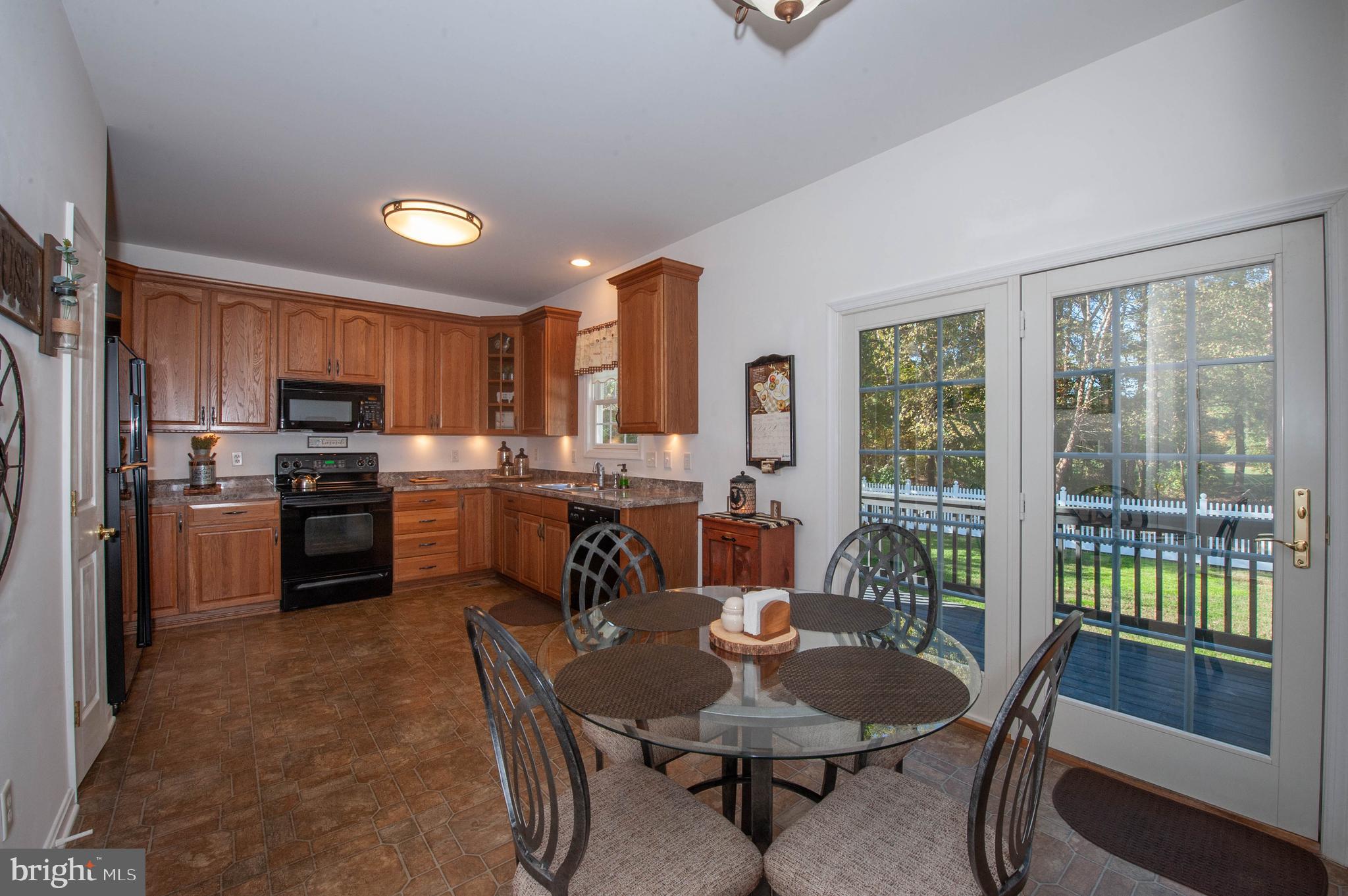 MAYFAIR GLEN - Residential