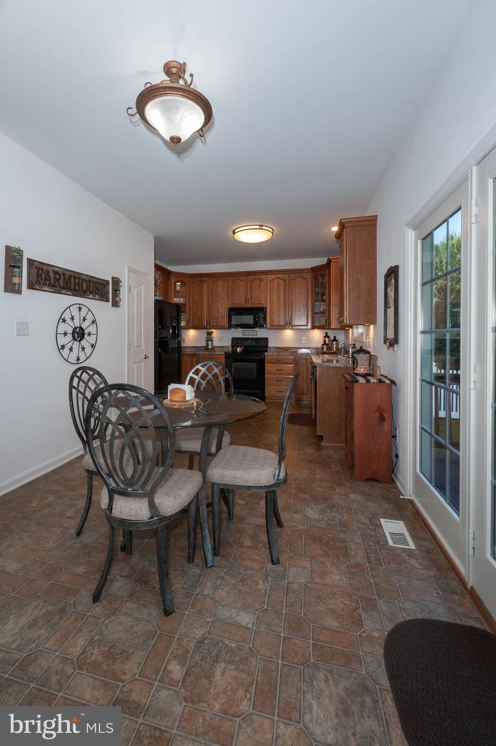 MAYFAIR GLEN - Residential