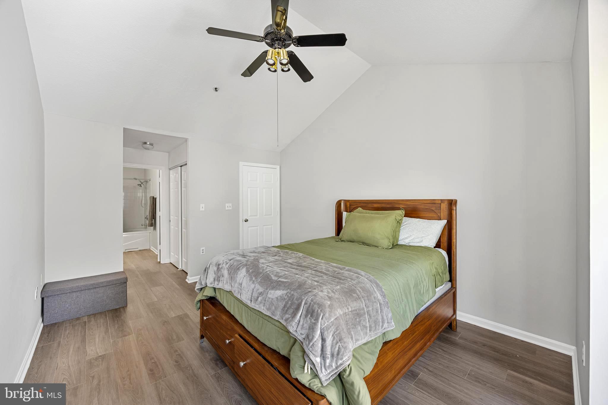 SILVERBROOK WOOD - Residential