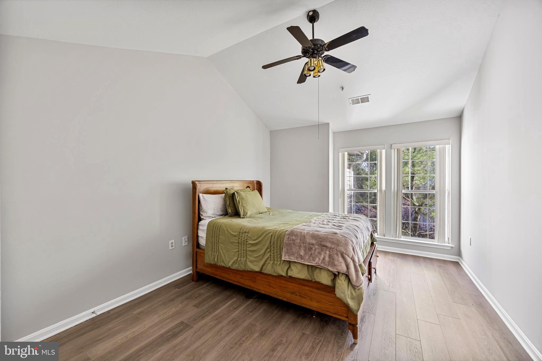 SILVERBROOK WOOD - Residential