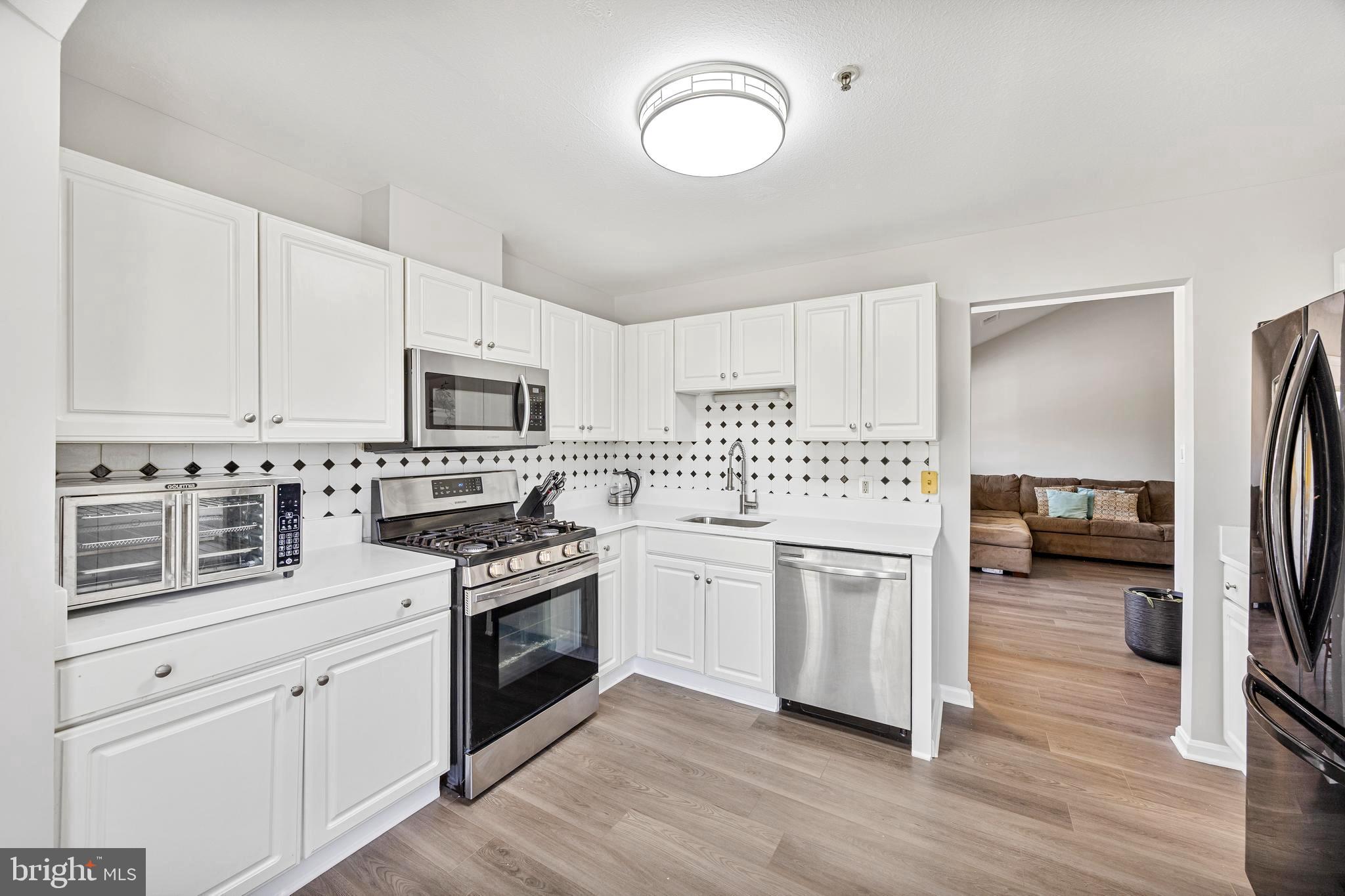 SILVERBROOK WOOD - Residential