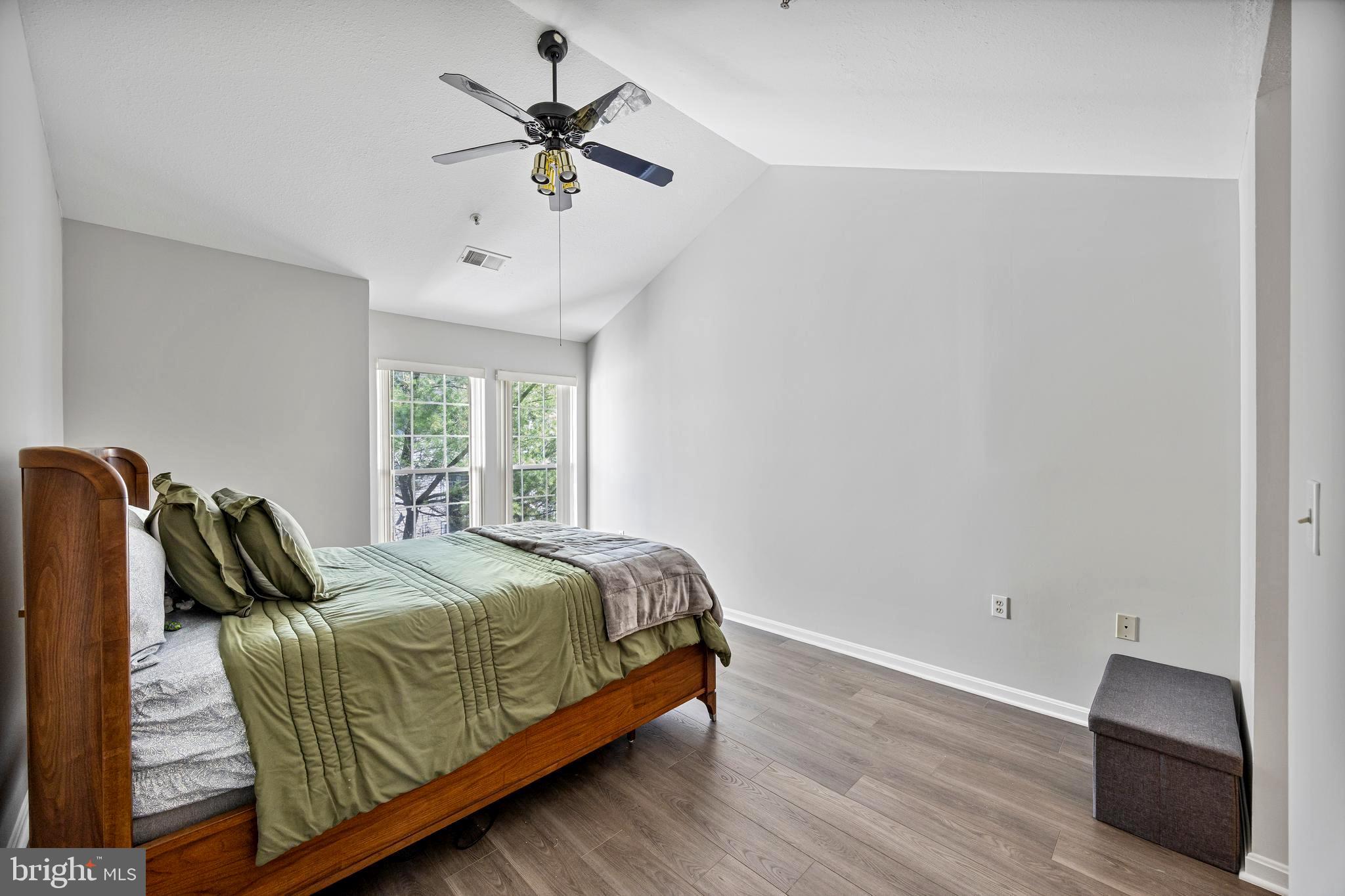 SILVERBROOK WOOD - Residential