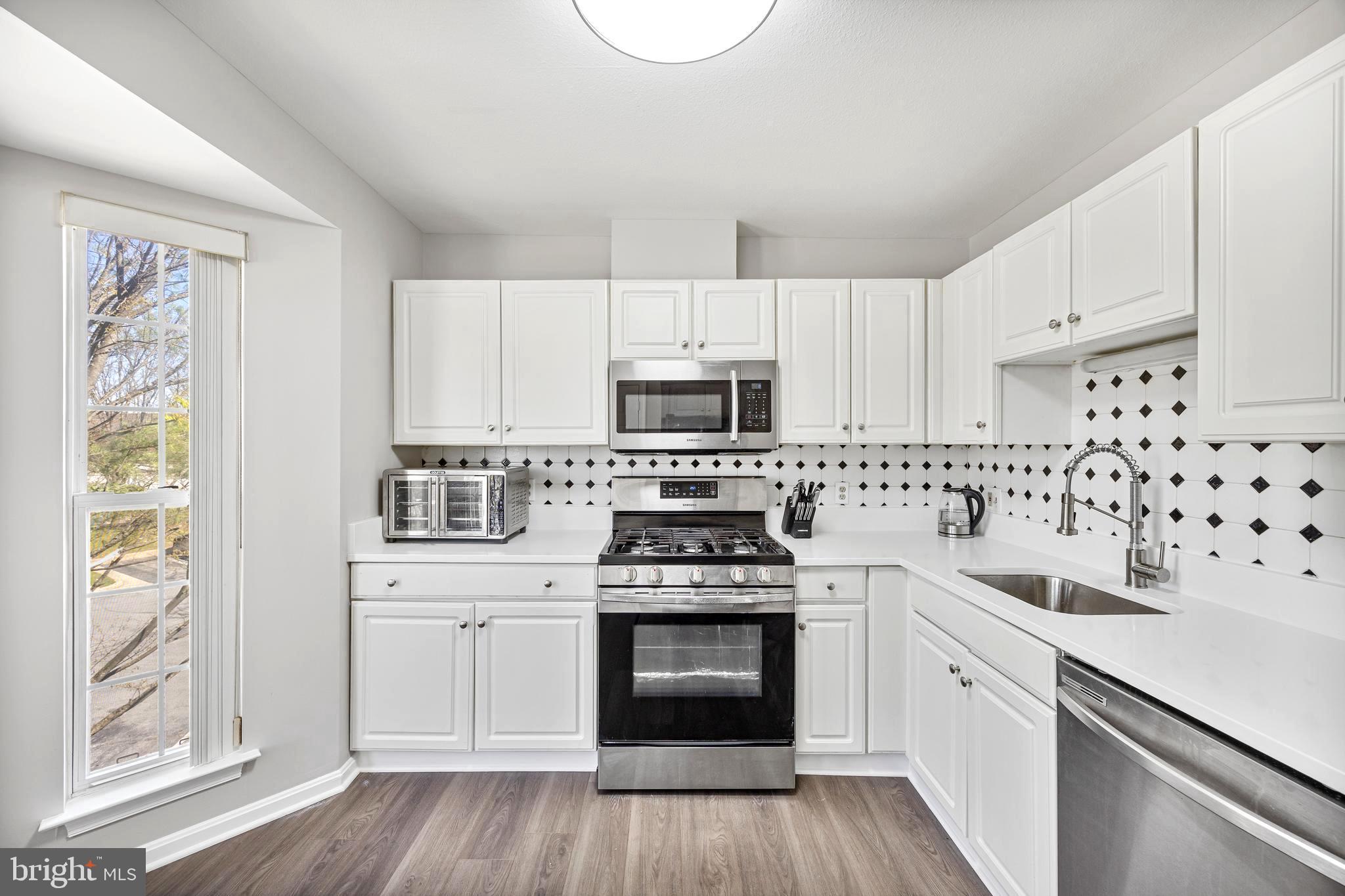 SILVERBROOK WOOD - Residential