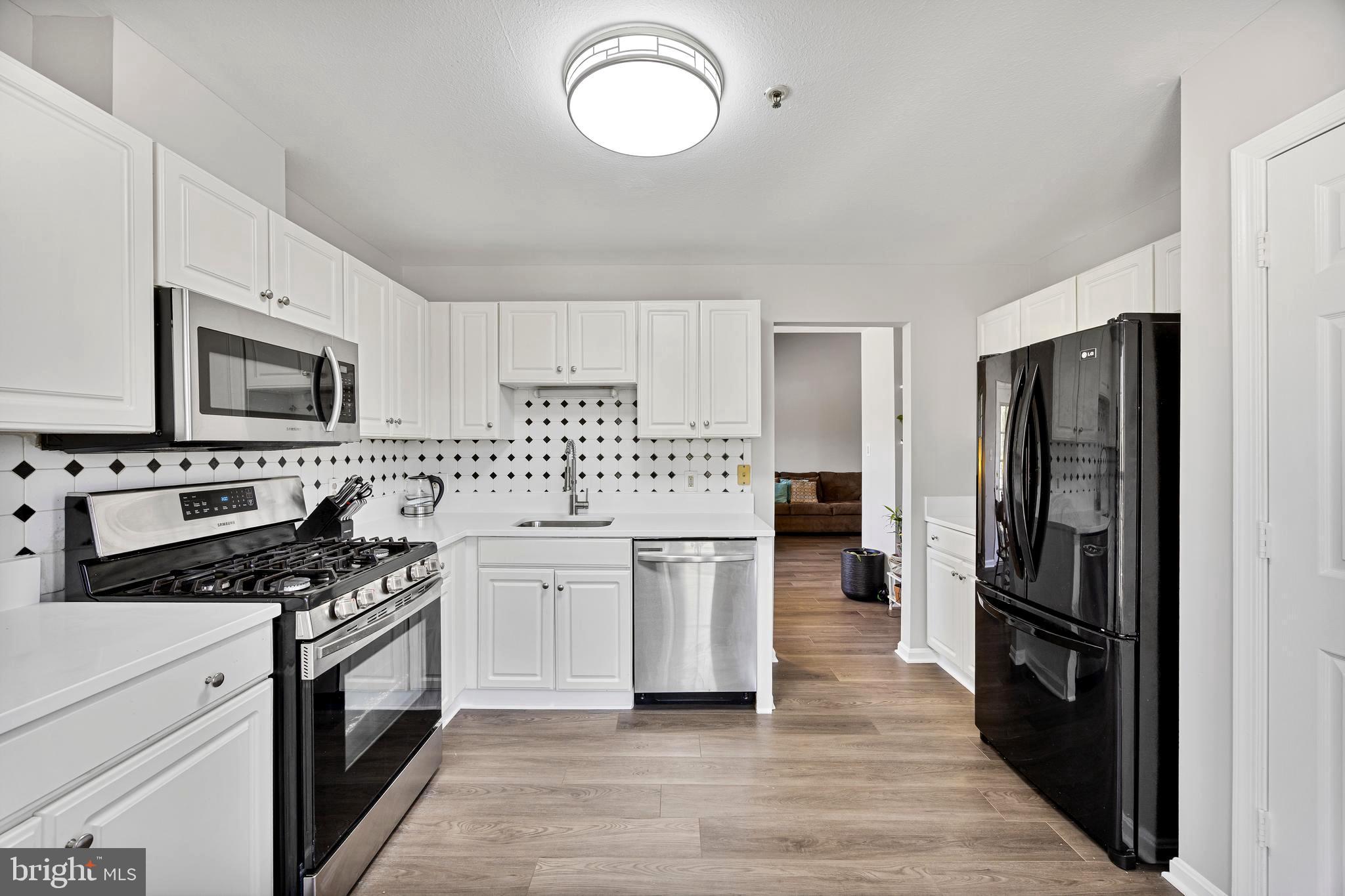 SILVERBROOK WOOD - Residential