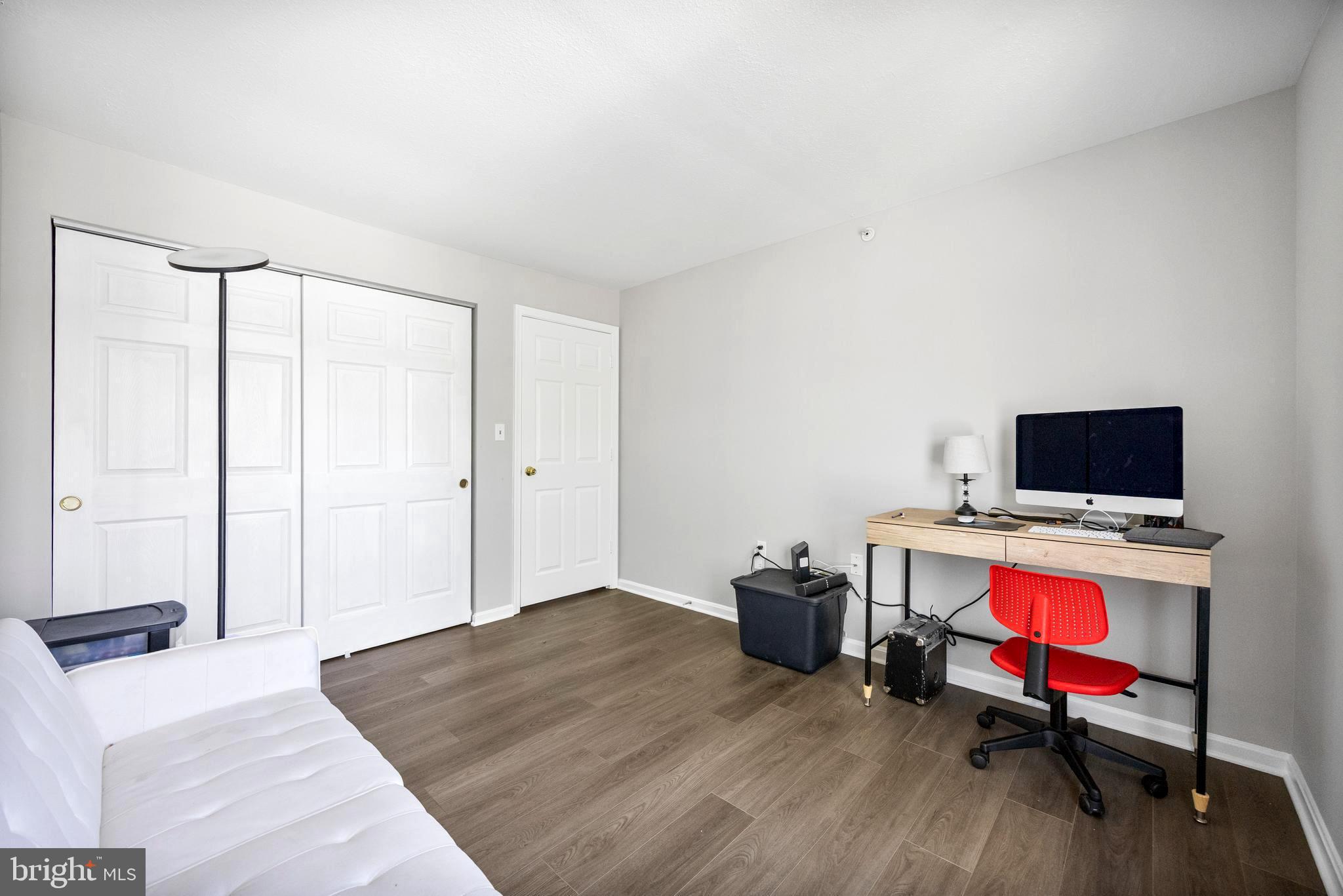 SILVERBROOK WOOD - Residential