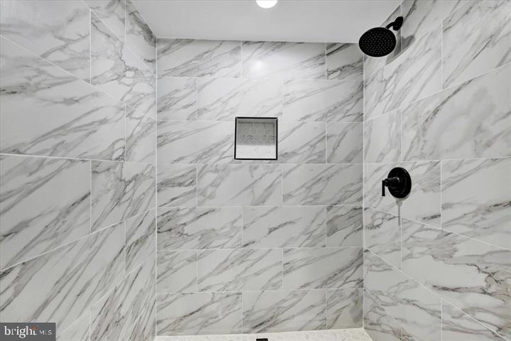 AIGBURTH - Residential