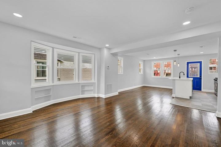 AIGBURTH - Residential