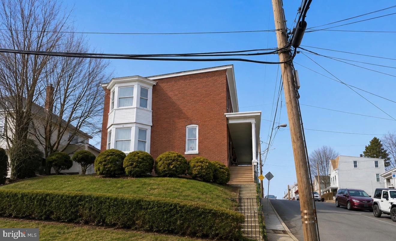 725 N 3RD STREET