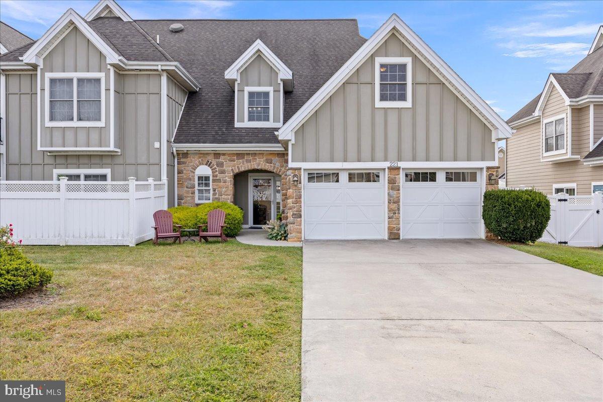 THE GLEN AT CROSS KEYS - Residential