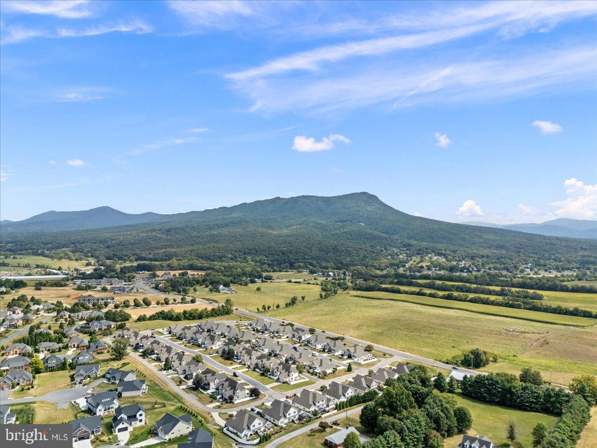 THE GLEN AT CROSS KEYS - Residential