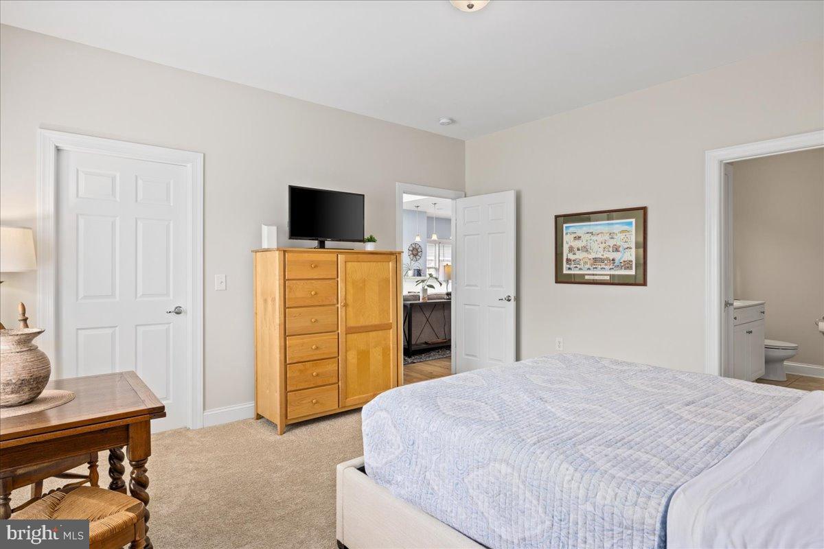 THE GLEN AT CROSS KEYS - Residential