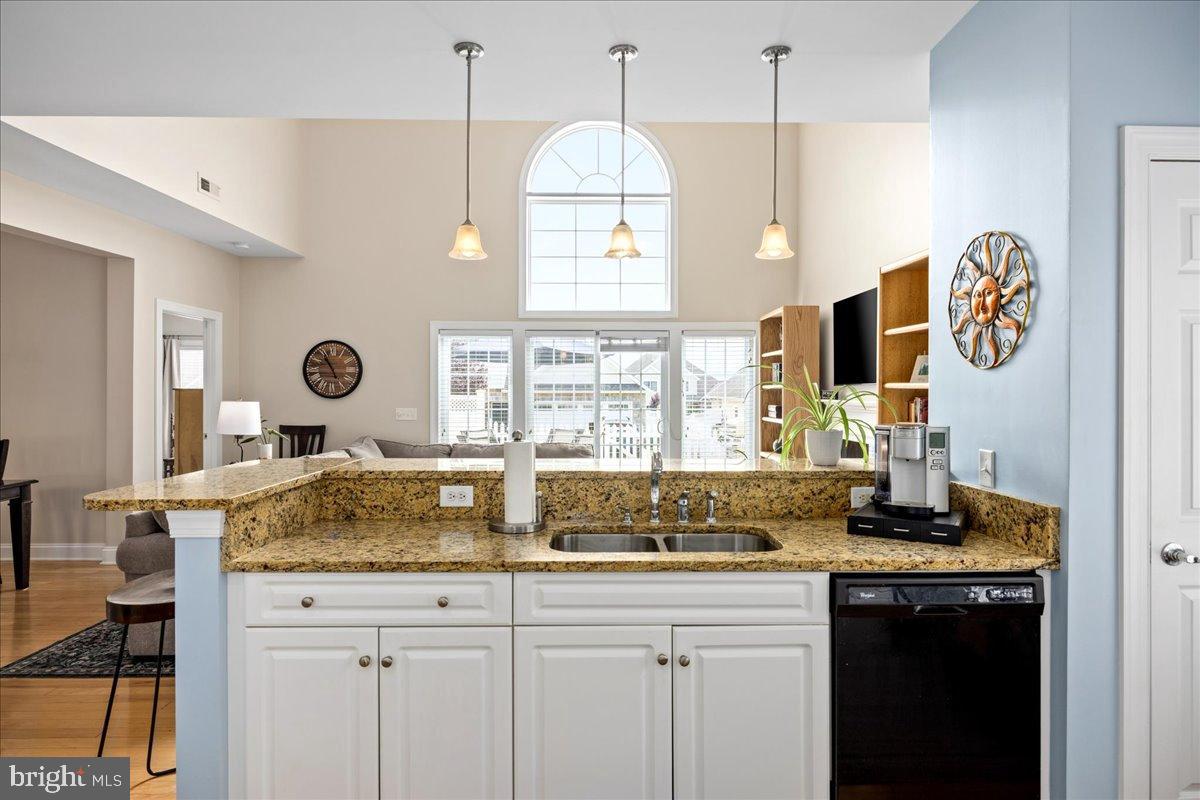 THE GLEN AT CROSS KEYS - Residential