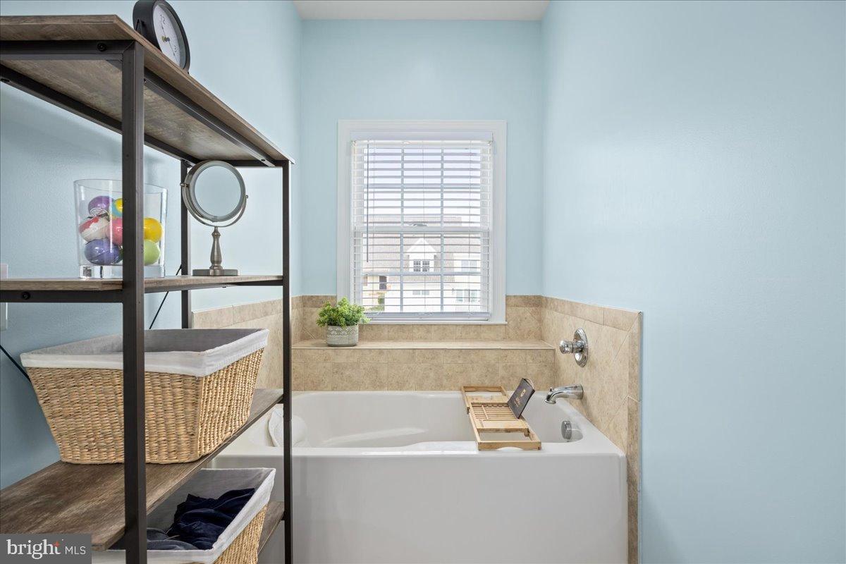 THE GLEN AT CROSS KEYS - Residential