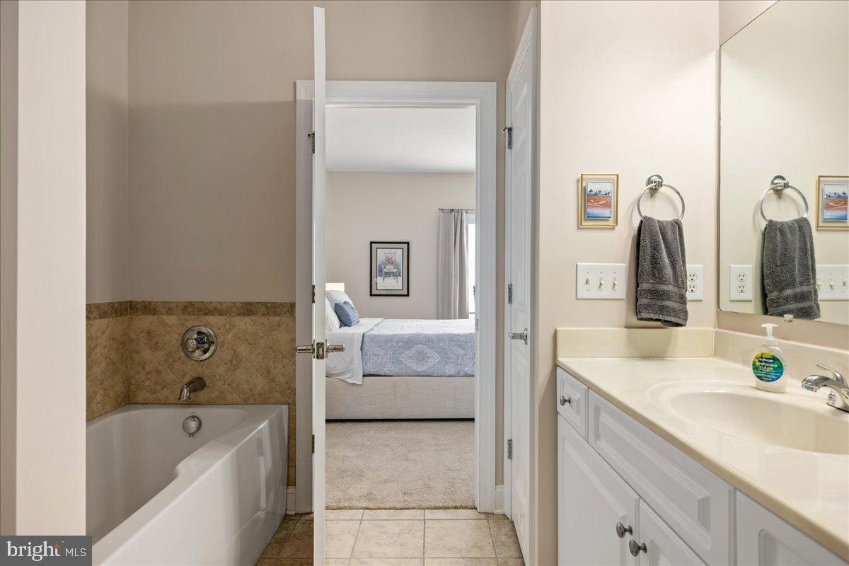 THE GLEN AT CROSS KEYS - Residential