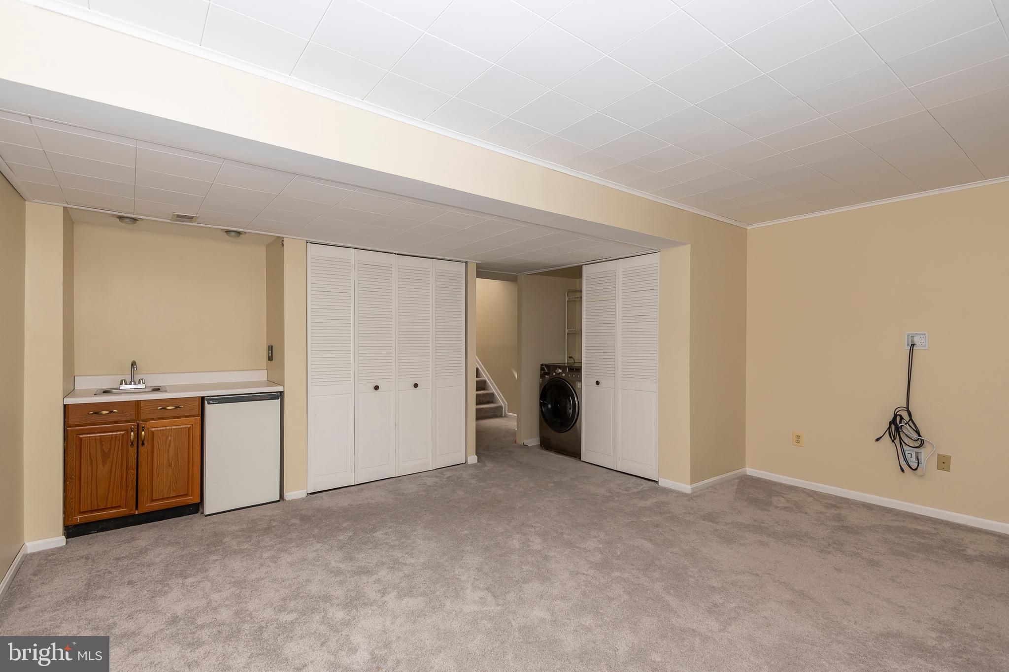 ELLICOTT MEADOWS - Residential