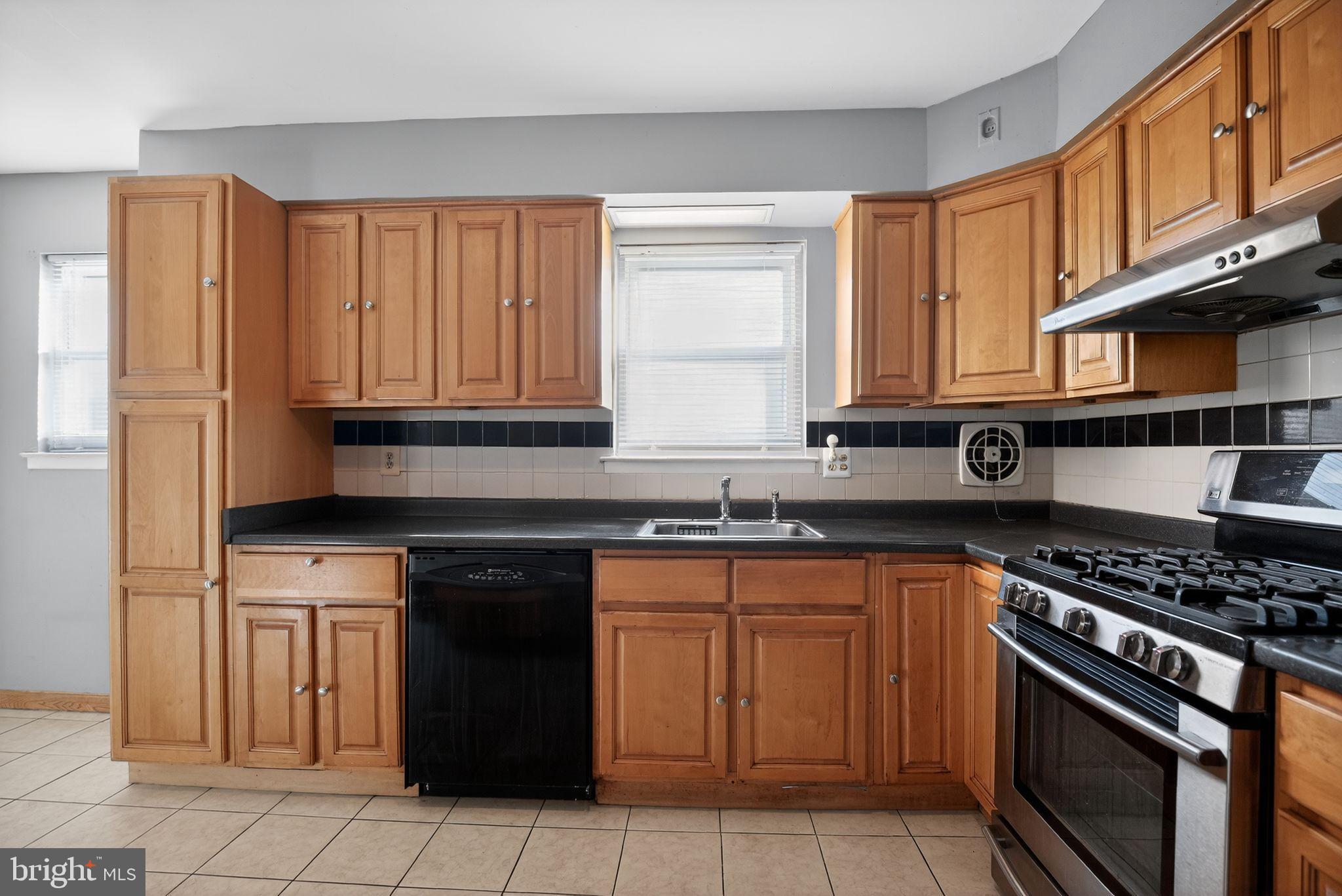 SOMERTON - Residential