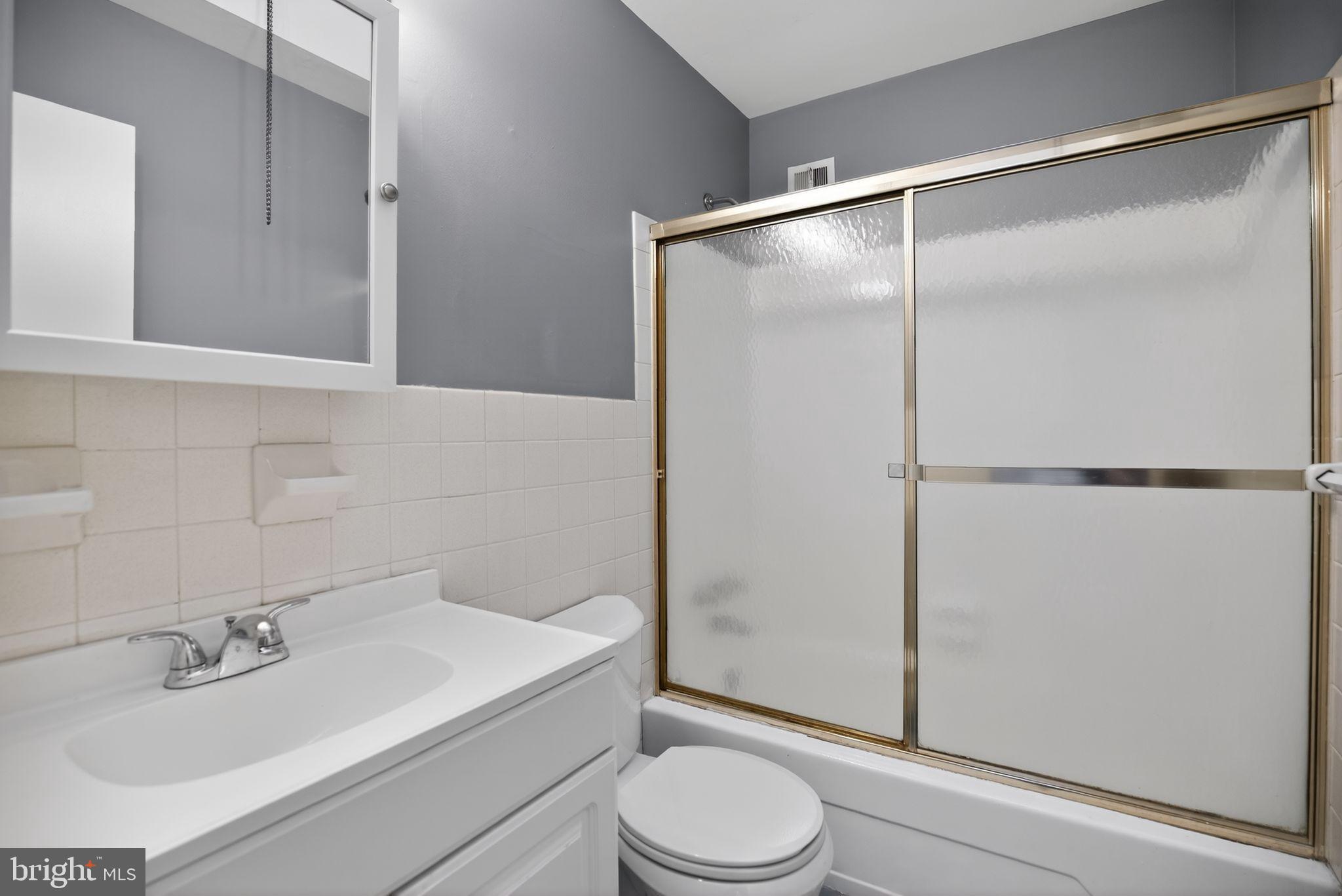 SOMERTON - Residential