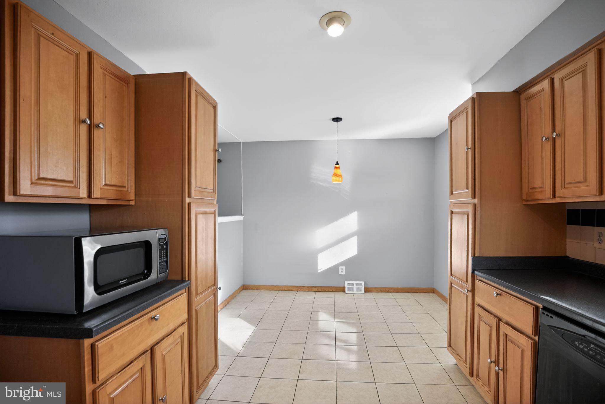 SOMERTON - Residential