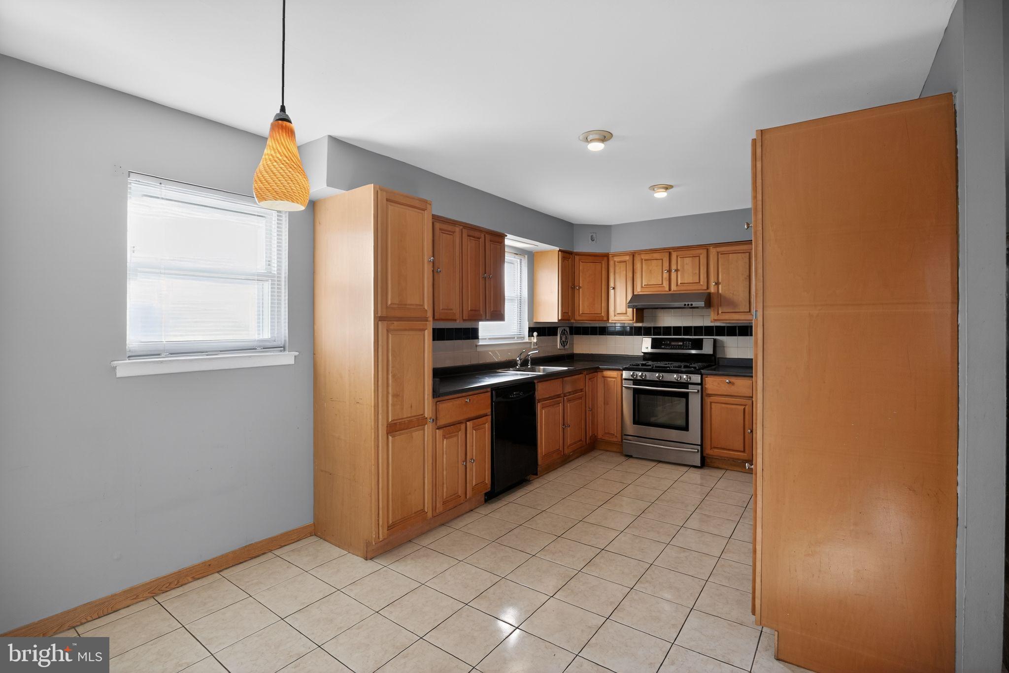 SOMERTON - Residential