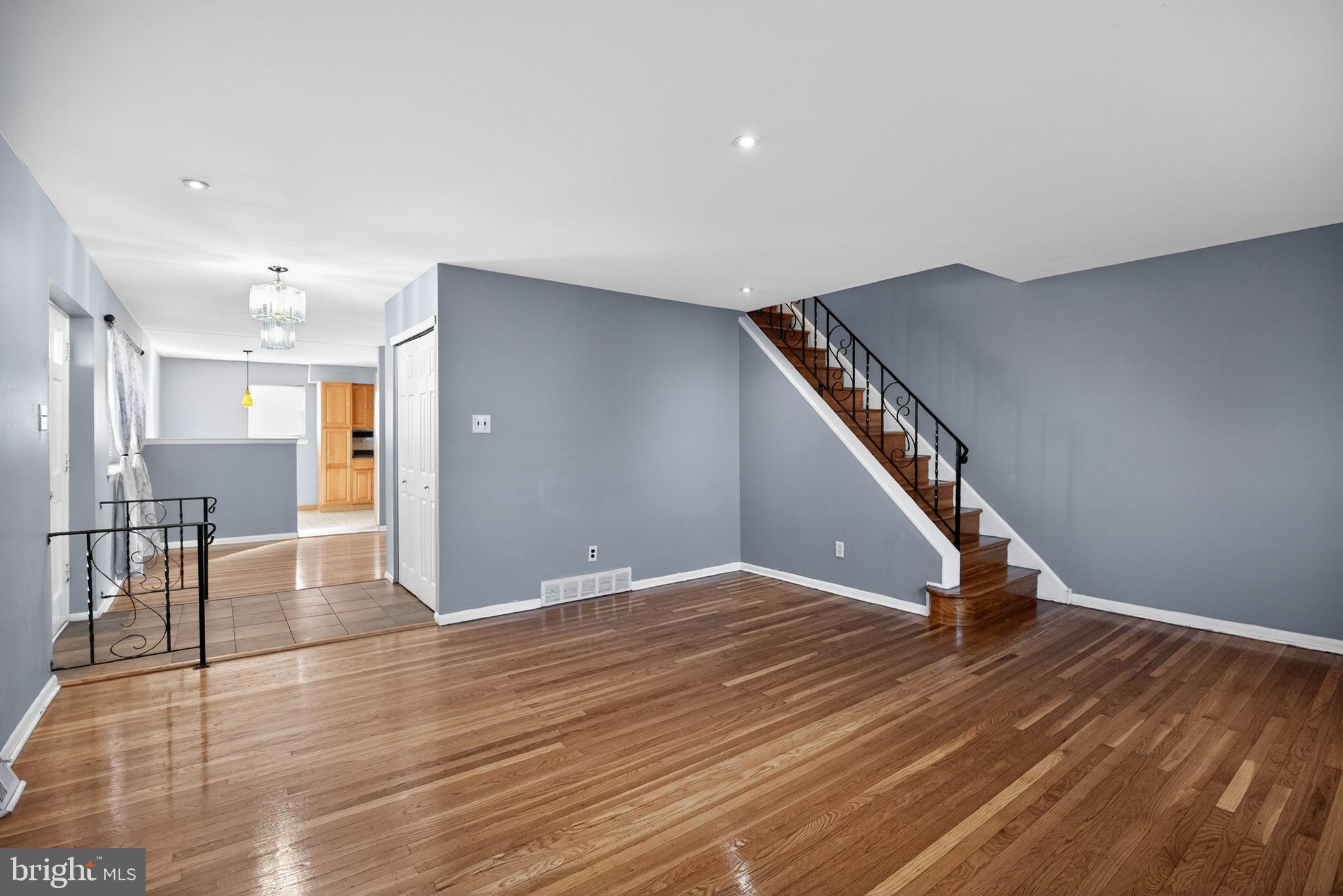 SOMERTON - Residential