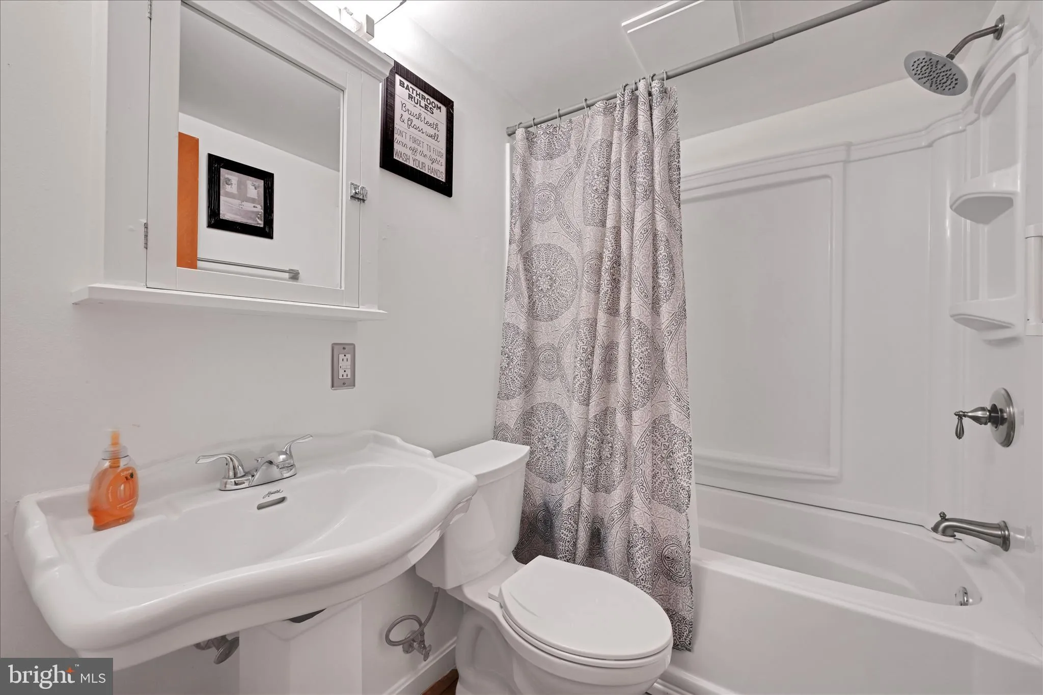 Harrisburg, Pennsylvania 17109, United States, 3 Bedrooms Bedrooms, ,1 BathroomBathrooms,Residential,Coming Soon,237794