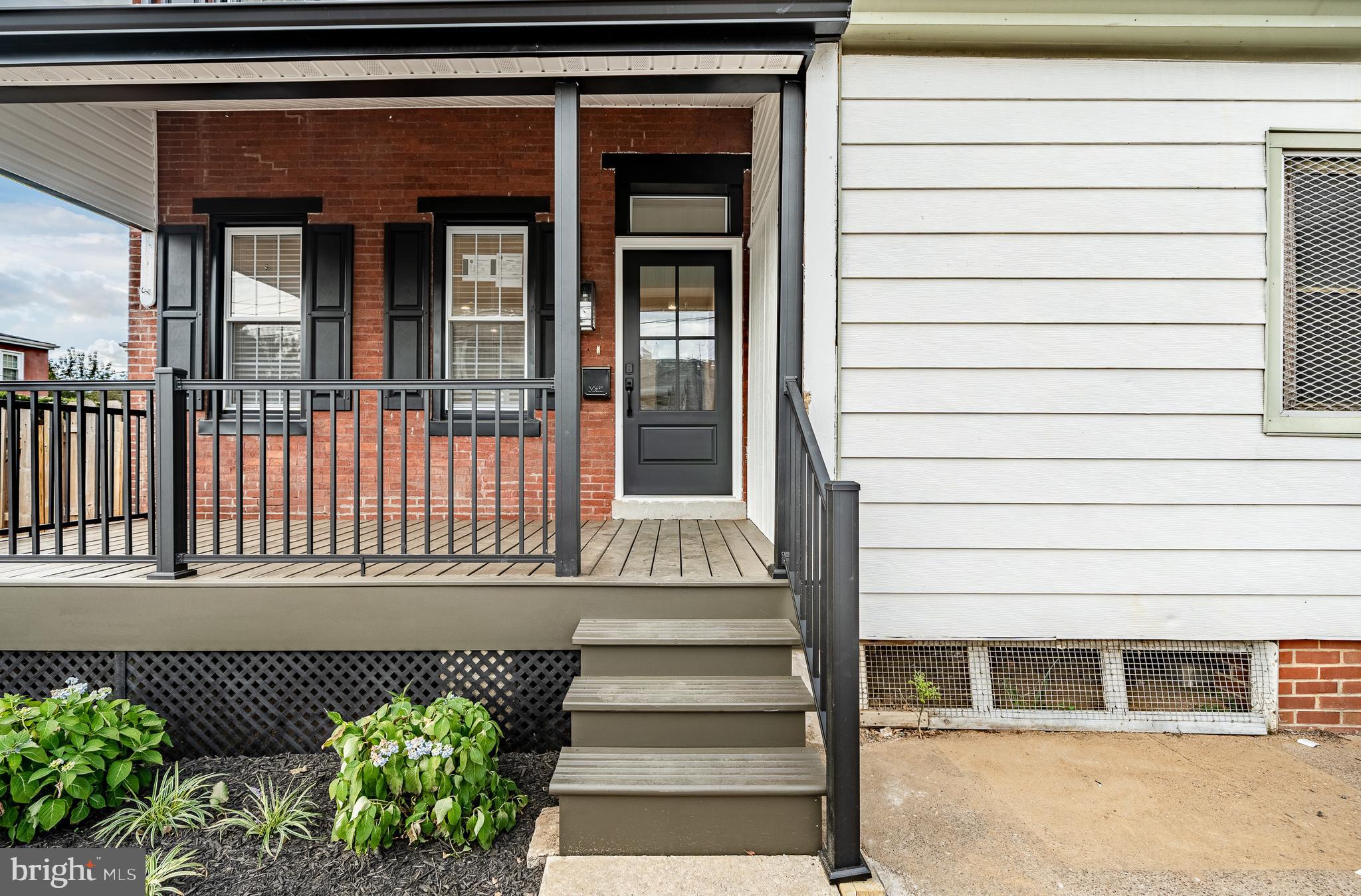 303 W WASHINGTON STREET