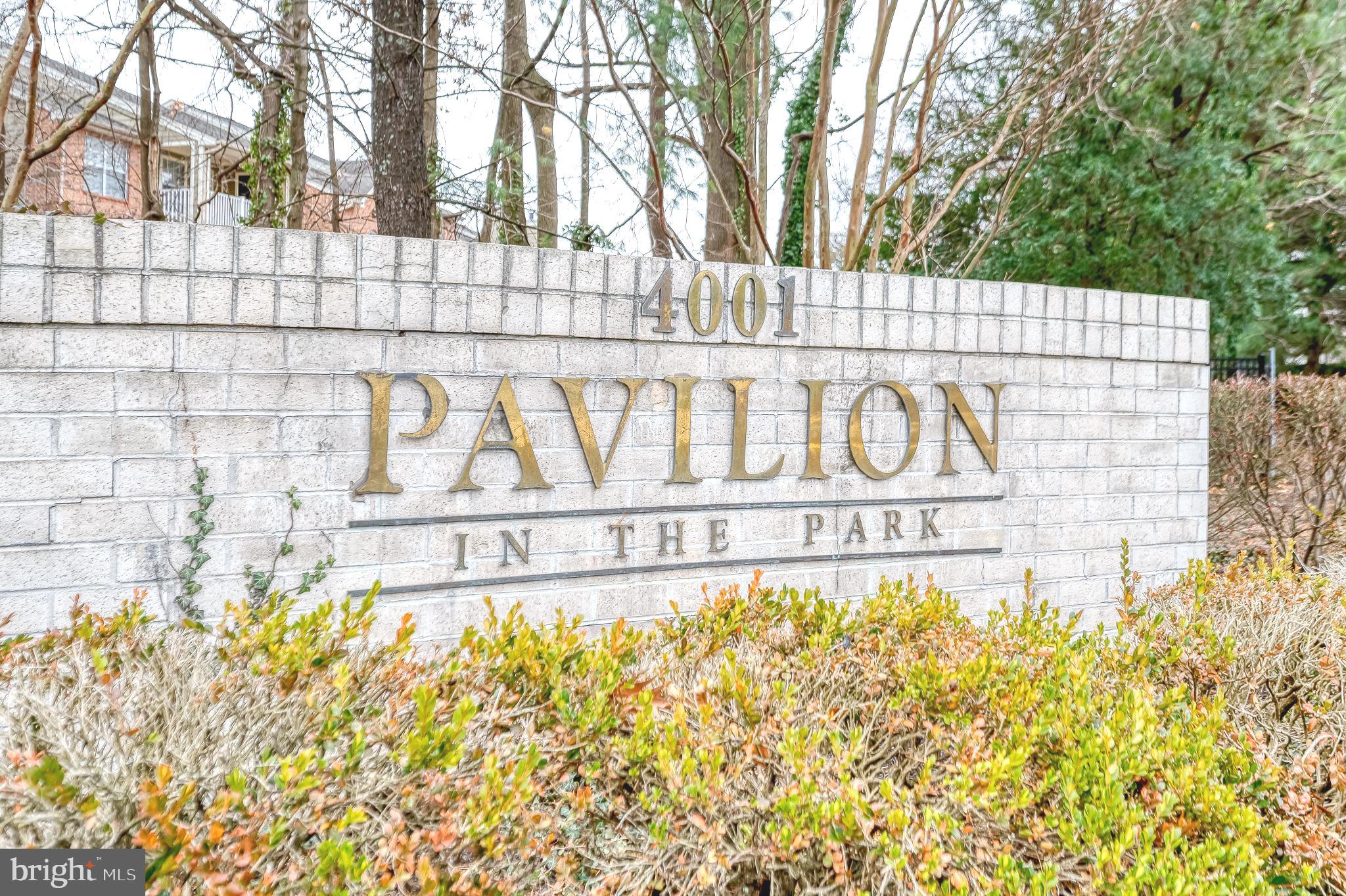 PAVILION IN THE PARK - Residential