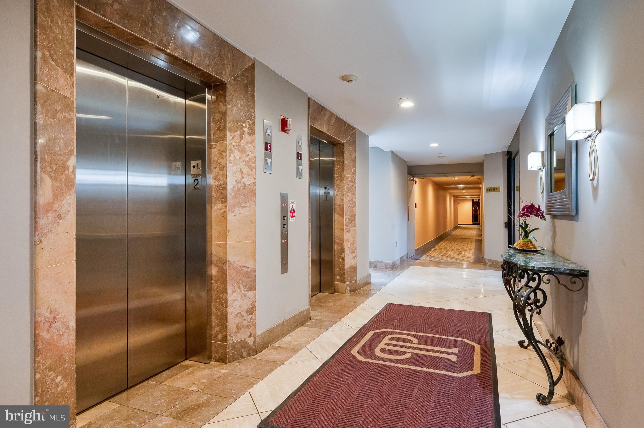 PAVILION IN THE PARK - Residential