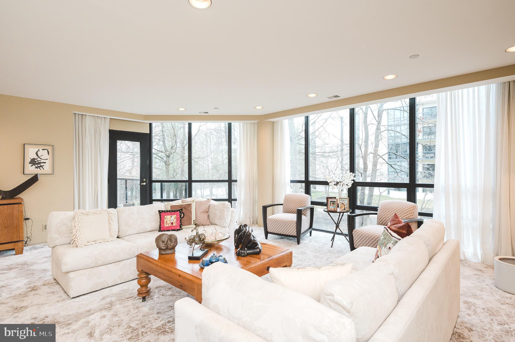 PAVILION IN THE PARK - Residential